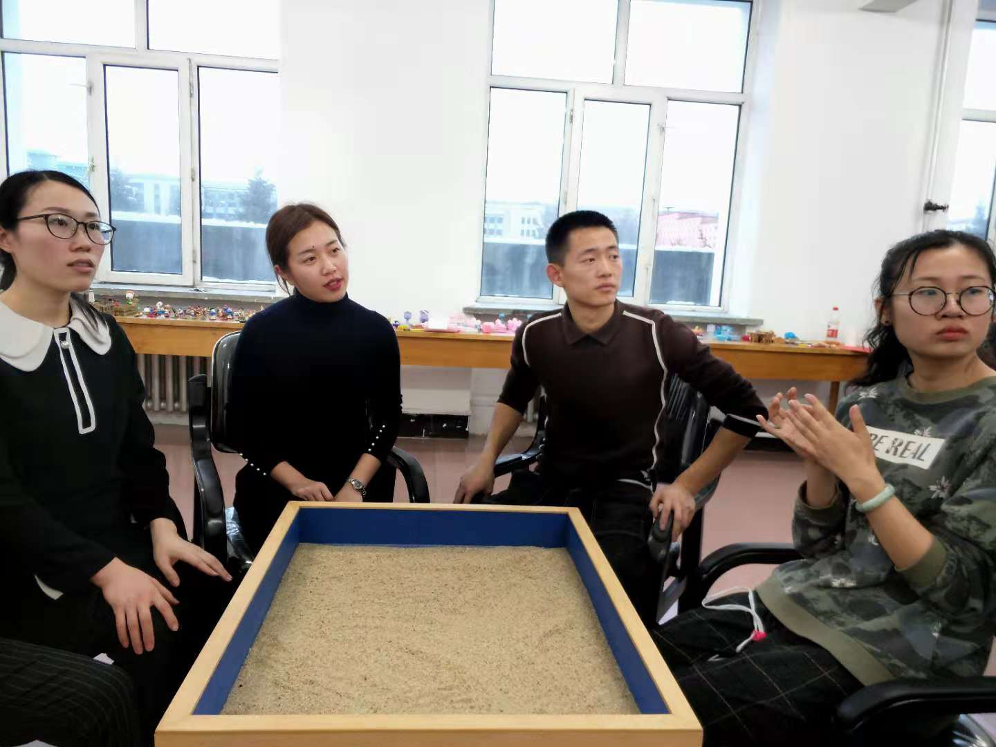 我校舉辦“科學(xué)減壓_促進(jìn)心理健康”團(tuán)體心理訓(xùn)練活動(dòng) 我校舉辦“科學(xué)減壓_促進(jìn)心理健康”團(tuán)體心理訓(xùn)練活動(dòng)